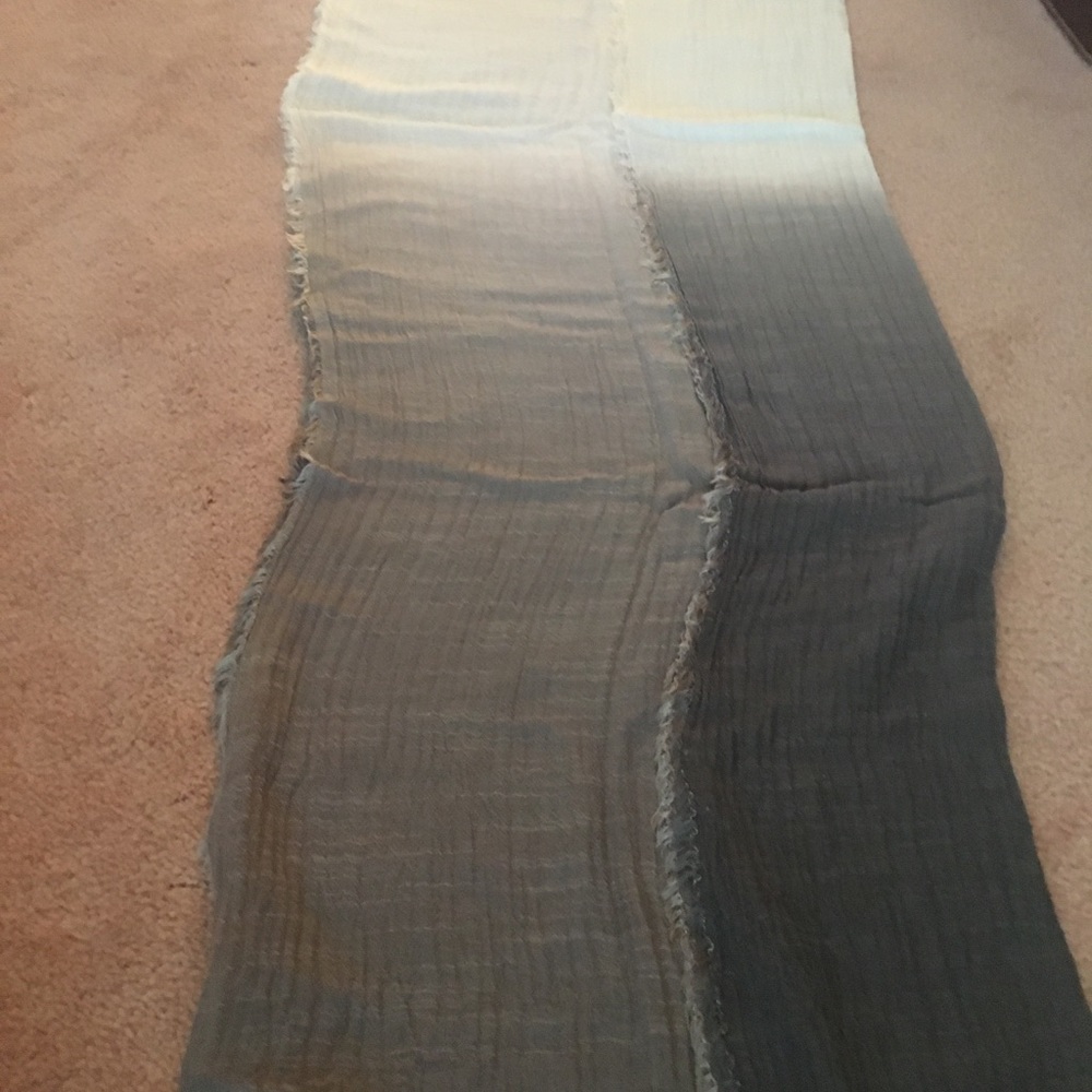 Echo scarf - Picture 5 of 16
